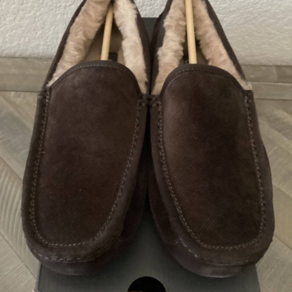 UGG Ascot Corduroy II Driver (Men), size 8